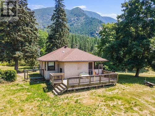 4581 Samuelson Road, Canyon, BC - Outdoor With Deck Patio Veranda