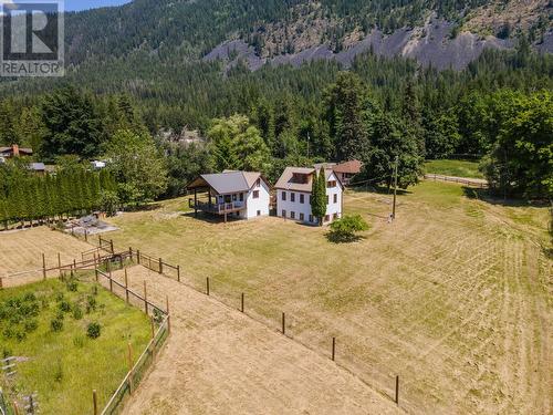 4581 Samuelson Road, Canyon, BC - Outdoor With View