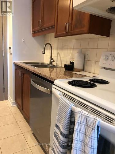 306 - 60 Town Centre Court, Toronto (Bendale), ON - Indoor Photo Showing Kitchen With Double Sink