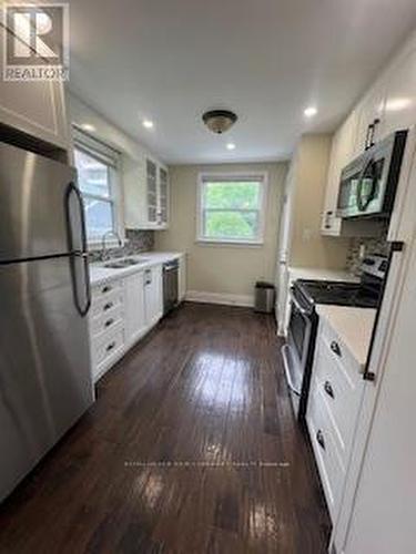 23 Irwin Avenue, Aurora (Aurora Village), ON - Indoor Photo Showing Kitchen With Stainless Steel Kitchen