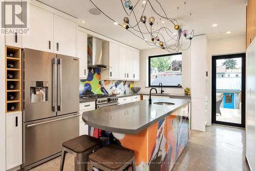 551 Clinton Street, Toronto (Annex), ON - Indoor Photo Showing Kitchen With Upgraded Kitchen