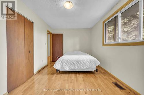 110 Guildwood Drive, Hamilton (Gurnett), ON - Indoor Photo Showing Bedroom