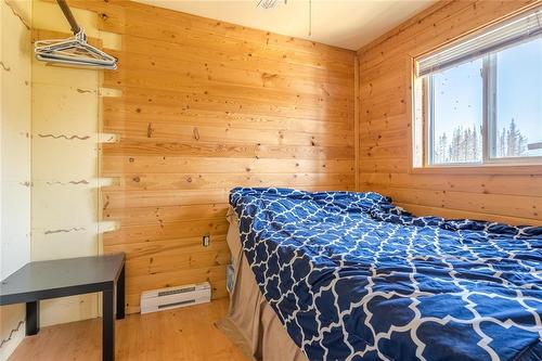 2 Cedar Creek Road, Reynolds, MB - Indoor Photo Showing Bedroom