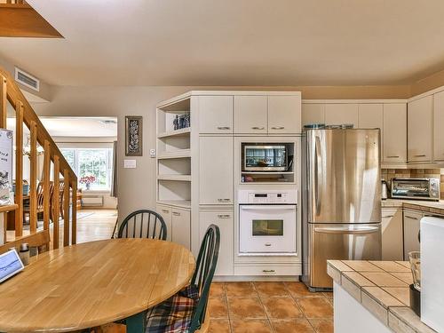 Kitchen - 50 Av. Carmen, Saint-Sauveur, QC - Indoor