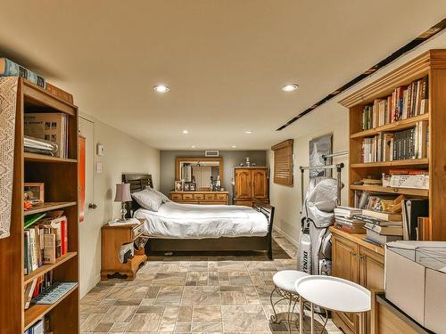 Family room - 50 Av. Carmen, Saint-Sauveur, QC - Indoor Photo Showing Bedroom