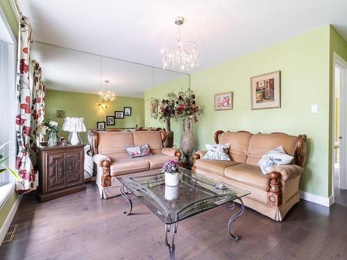 Salon - 993 Rue Des Lacs, Saint-Jérôme, QC - Indoor Photo Showing Living Room