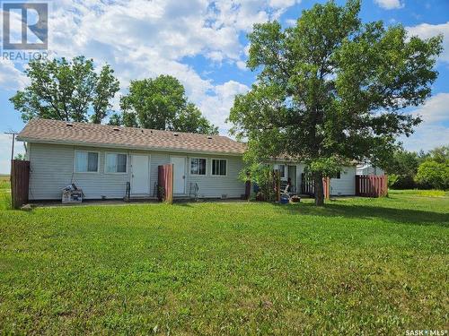 113-115 2Nd Avenue Ne, Hodgeville, SK - Outdoor