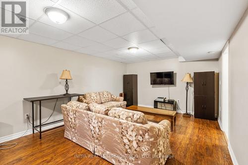 27 Hines Crescent, London, ON - Indoor Photo Showing Bedroom