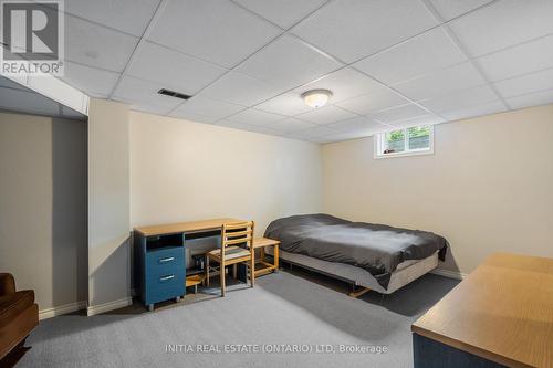 27 Hines Crescent, London, ON - Indoor Photo Showing Bedroom