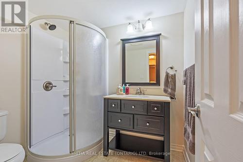 27 Hines Crescent, London, ON - Indoor Photo Showing Bathroom