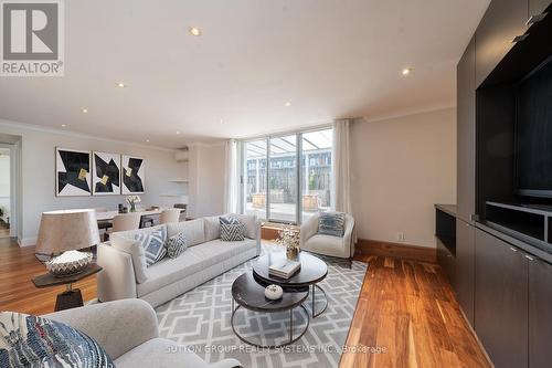 Ph 01 - 335 Lonsdale Road, Toronto (Forest Hill South), ON - Indoor Photo Showing Living Room