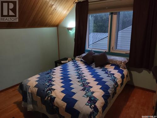 948 Queen Street, Regina, SK - Indoor Photo Showing Bedroom