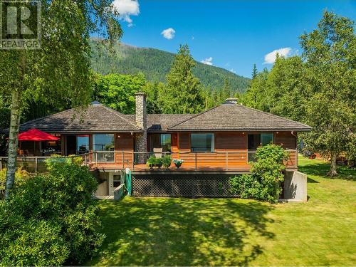 3918 Macgregor West  Road, Nelson, BC - Outdoor With Deck Patio Veranda