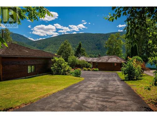 3918 Macgregor West  Road, Nelson, BC - Outdoor