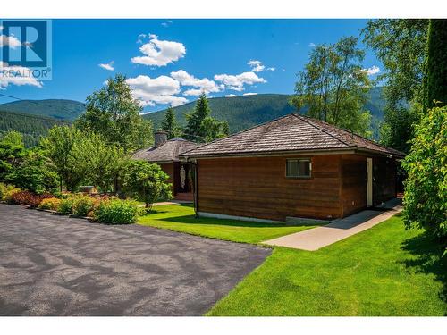 3918 Macgregor West  Road, Nelson, BC - Outdoor