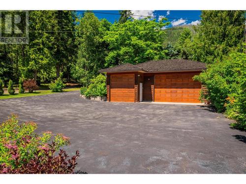 3918 Macgregor West  Road, Nelson, BC - Outdoor