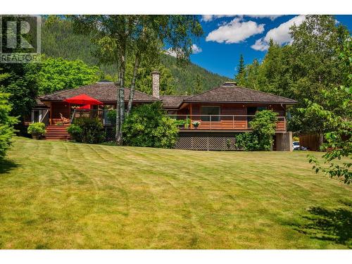 3918 Macgregor West  Road, Nelson, BC - Outdoor With Deck Patio Veranda