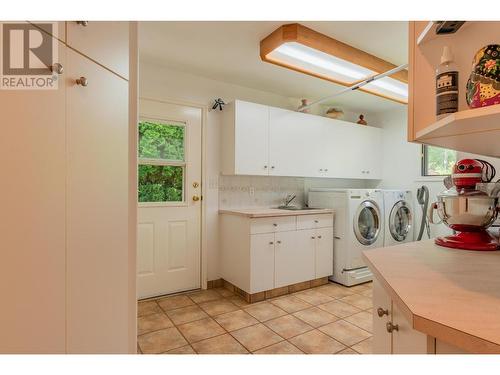 3918 Macgregor West  Road, Nelson, BC - Indoor Photo Showing Laundry Room