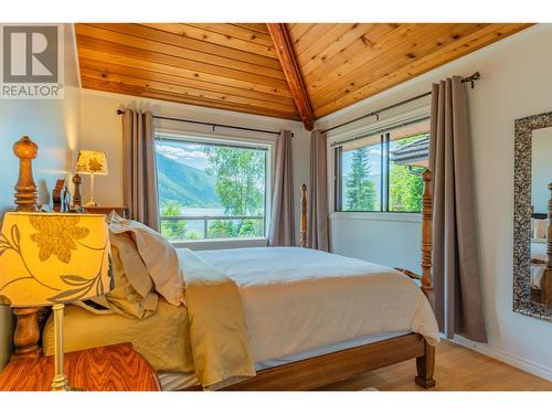 3918 Macgregor West  Road, Nelson, BC - Indoor Photo Showing Bedroom