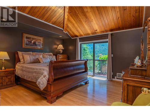 3918 Macgregor West  Road, Nelson, BC - Indoor Photo Showing Bedroom