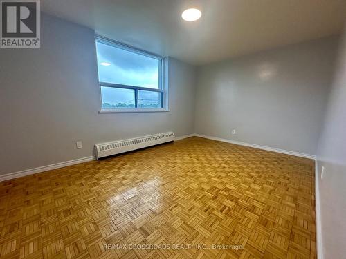 610 - 363 Lakeshore Road E, Mississauga, ON - Indoor Photo Showing Other Room