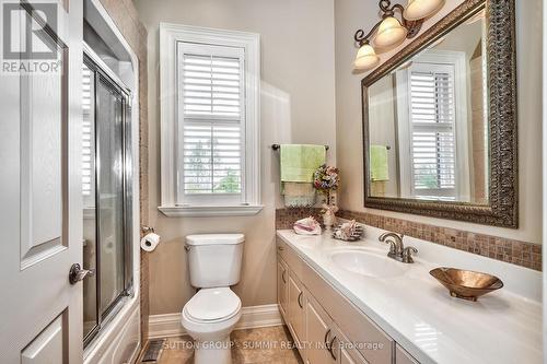 5431 Appleby Line, Burlington, ON - Indoor Photo Showing Bathroom