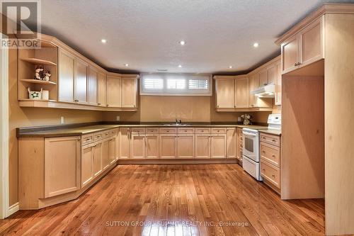 5431 Appleby Line, Burlington, ON - Indoor Photo Showing Kitchen