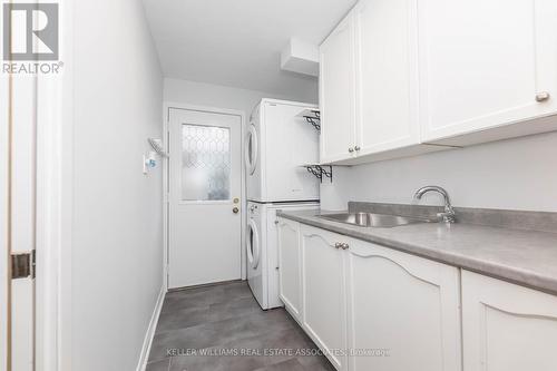 54 Northampton Street, Brampton (Westgate), ON - Indoor Photo Showing Kitchen