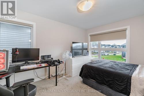 16 Mclaughlin Street, Welland, ON - Indoor Photo Showing Bedroom