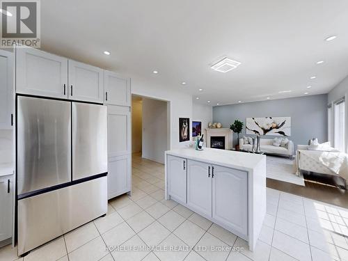 63 Sleightholme Crescent, Brampton (Bram East), ON - Indoor Photo Showing Kitchen