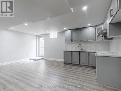 63 Sleightholme Crescent, Brampton (Bram East), ON - Indoor Photo Showing Kitchen