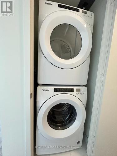 1907 - 10 Deerlick Court, Toronto (Parkwoods-Donalda), ON - Indoor Photo Showing Laundry Room