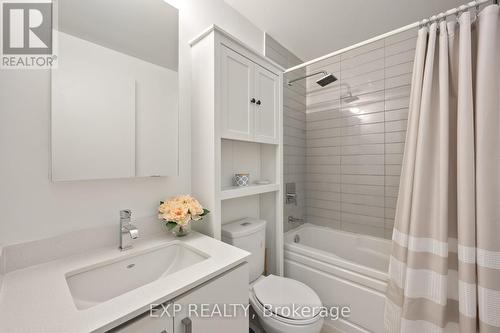 1212 - 5180 Yonge Street, Toronto (Willowdale West), ON - Indoor Photo Showing Bathroom