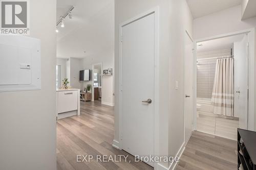 1212 - 5180 Yonge Street, Toronto (Willowdale West), ON - Indoor Photo Showing Other Room