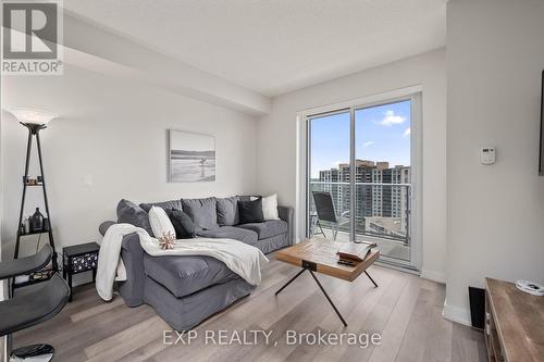 1212 - 5180 Yonge Street, Toronto (Willowdale West), ON - Indoor Photo Showing Living Room