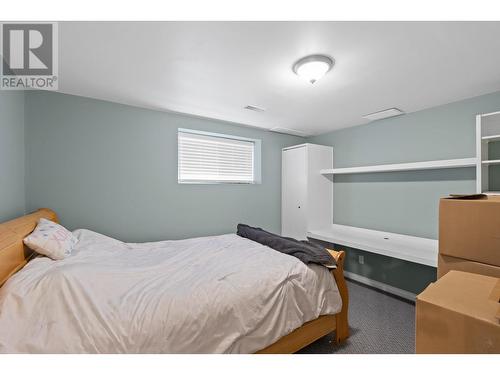 384 Klassen Road, Kelowna, BC - Indoor Photo Showing Bedroom