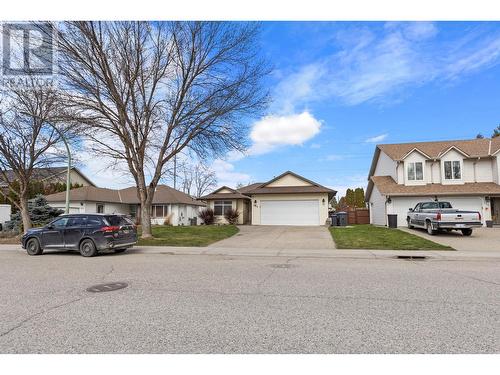 384 Klassen Road, Kelowna, BC - Outdoor With Facade