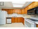 1055 Glenwood Avenue Unit# 101, Kelowna, BC  - Indoor Photo Showing Kitchen With Double Sink 