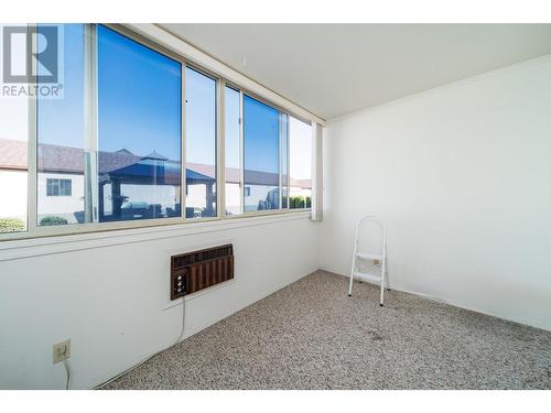 1055 Glenwood Avenue Unit# 101, Kelowna, BC - Indoor Photo Showing Other Room