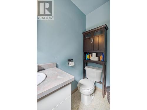 2828 Dumont  Crescent, Castlegar, BC - Indoor Photo Showing Bathroom