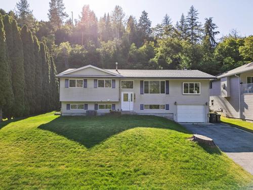 2828 Dumont Crescent, Castlegar, BC - Outdoor With Facade