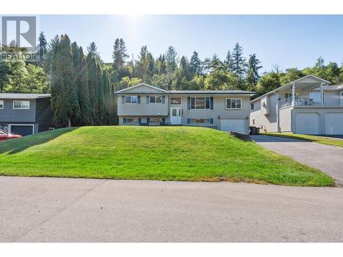 2828 Dumont  Crescent, Castlegar, BC - Outdoor With Facade