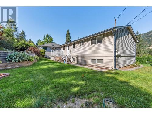 2828 Dumont  Crescent, Castlegar, BC - Outdoor With Exterior