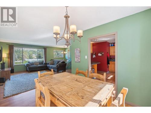 2828 Dumont  Crescent, Castlegar, BC - Indoor Photo Showing Dining Room