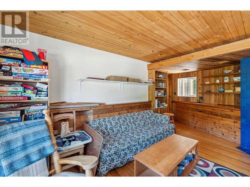 2828 Dumont  Crescent, Castlegar, BC - Indoor Photo Showing Other Room