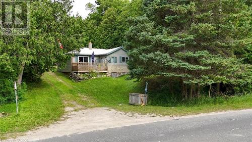 Private and quaint!  The perfect place to relax! - 615 Stokes Bay Rd, North Bruce Peninsula, ON - Outdoor With Deck Patio Veranda