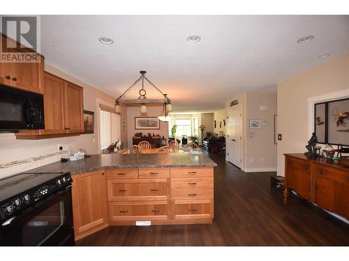 494 Kingfisher Avenue, Vernon, BC - Indoor Photo Showing Kitchen