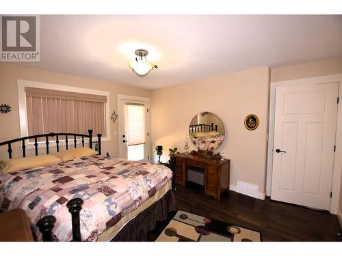 494 Kingfisher Avenue, Vernon, BC - Indoor Photo Showing Bedroom