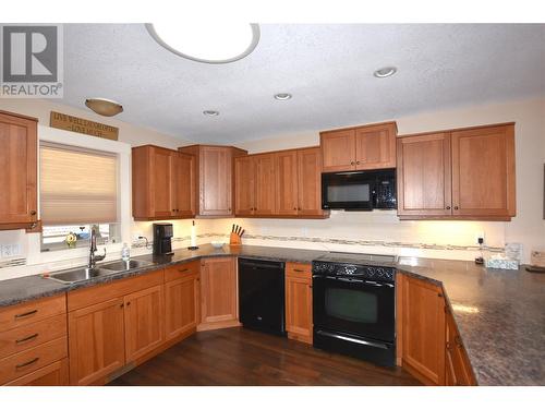 494 Kingfisher Avenue, Vernon, BC - Indoor Photo Showing Kitchen With Double Sink