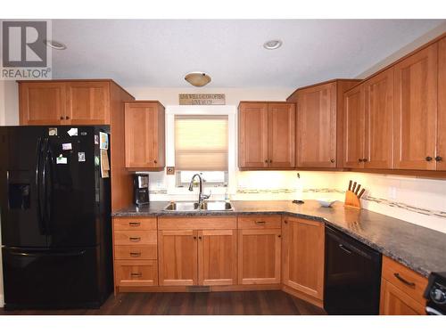 494 Kingfisher Avenue, Vernon, BC - Indoor Photo Showing Kitchen With Double Sink